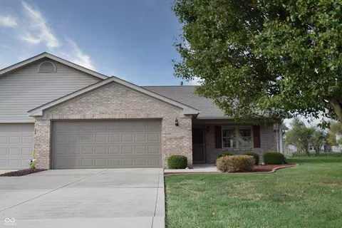 1742 Magnolia Dr, Greenwood, IN 46143