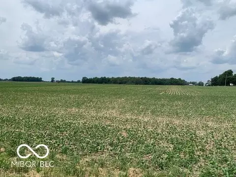 21650 N Mule Barn Rd N, Sheridan, IN 46069