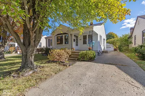 437 N 13th Ave, Beech Grove, IN 46107