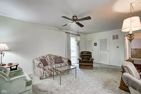 Living - 60 Pike Pl, Plainfield, IN 46168 photo 2 of 2