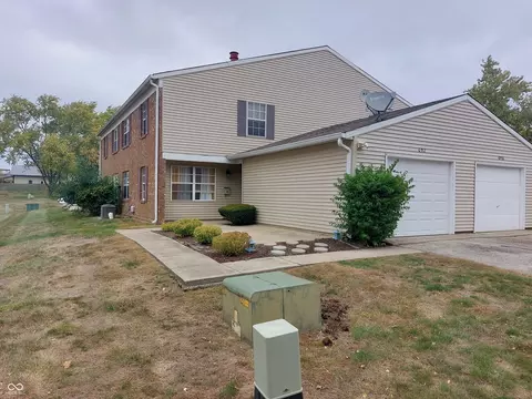 6912 Wildwood Ct, Indianapolis, IN 46268