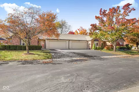 9556 Drakeford Dr, Indianapolis, IN 46260