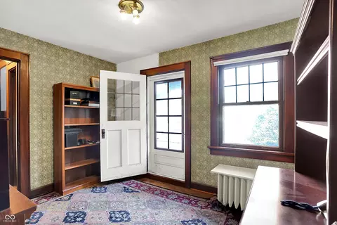 Entry Way - 150 E Madison St, Franklin, IN 46131 photo 7 of 8
