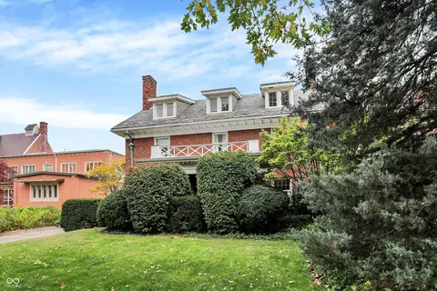 Exterior - 150 E Madison St, Franklin, IN 46131 photo 2 of 13