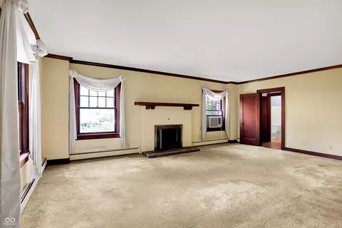 Living - 150 E Madison St, Franklin, IN 46131 photo 1 of 6