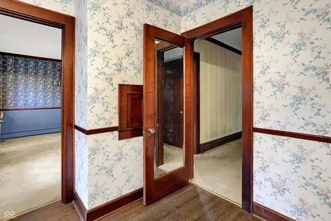 Entry Way - 150 E Madison St, Franklin, IN 46131 photo 4 of 8