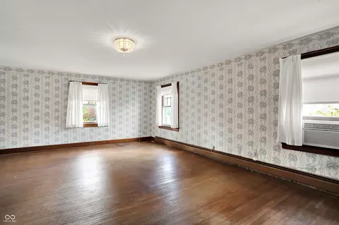 Bedroom - 150 E Madison St, Franklin, IN 46131 photo 4 of 9