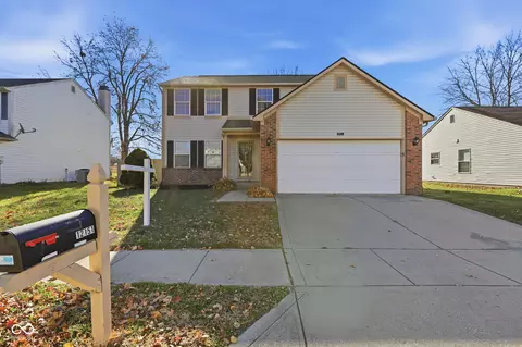 12151 Bearsdale Dr, Indianapolis, IN 46235