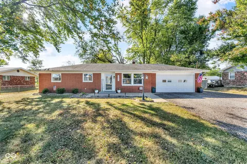 1061 E Us 136 Hwy, Pittsboro, IN 46167