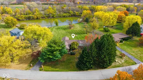 222 Bays Dr, Noblesville, IN 46062
