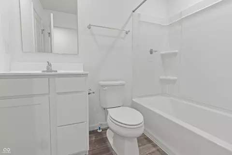 Bath - 8511 Fownes Ln, Pendleton, IN 46064 photo 3 of 3