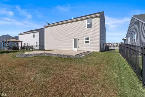 Exterior - 8511 Fownes Ln, Pendleton, IN 46064 photo 3 of 4