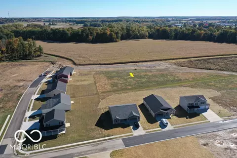 127 Walnut Rd, Spencer, IN 47460