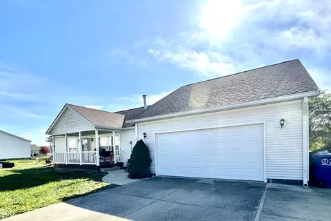 2120 Willow Oak Ct, Shelbyville, IN 46176