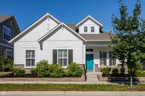 15516 Heatherbank Dr, Westfield, IN 46074