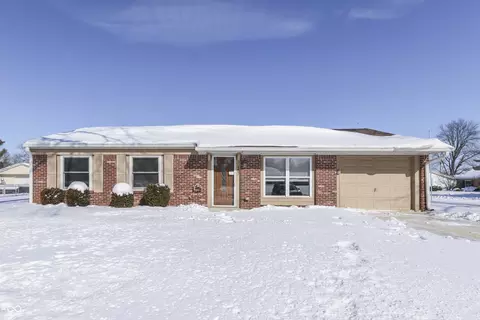 127 Oxbow Rd, Bargersville, IN 46106