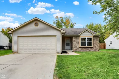 2855 Fieldstone Ct, Franklin, IN 46131