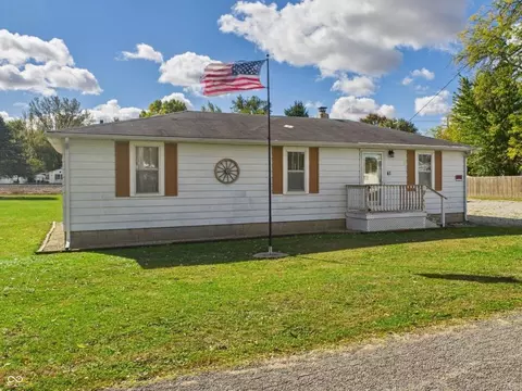 41 Sycamore St, Alexandria, IN 46001