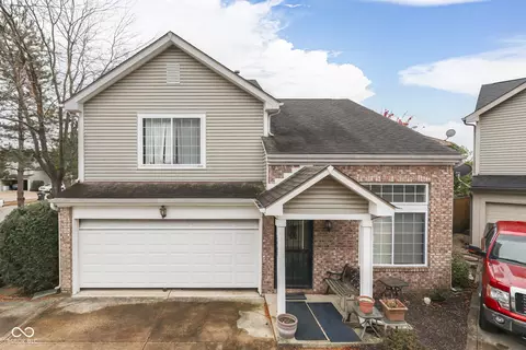 2400 Grand Fir Dr, Greenwood, IN 46143