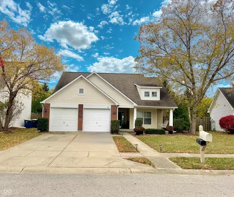 10718 Morristown Ct, Carmel, IN 46032
