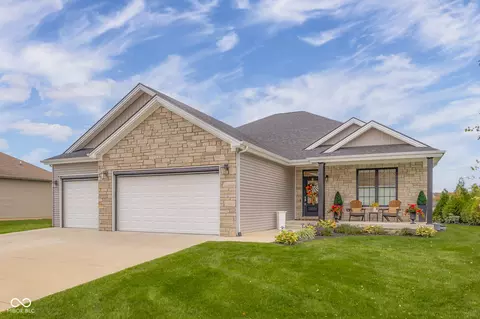 2709 Daisy Ct, Columbus, IN 47201