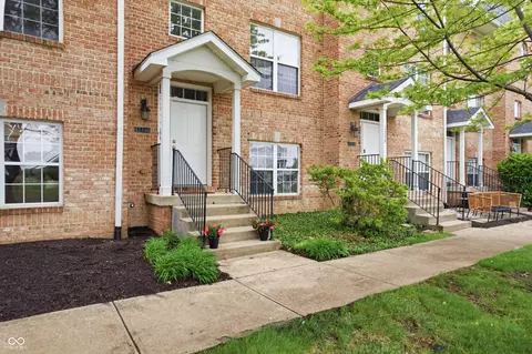 15340 Mystic Rock Dr, Carmel, IN 46033