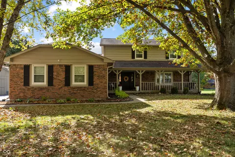 1224 S Vera Dr, New Palestine, IN 46163