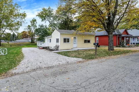 201 W Burnside Ave, Fairland, IN 46126