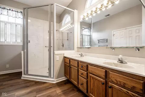 Bath - 275 Linden Ct, Pendleton, IN 46064 photo 1 of 2