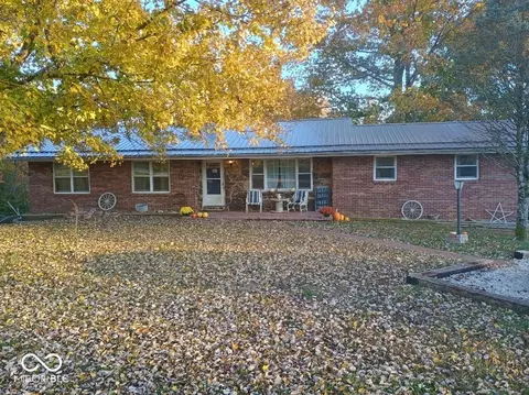 1357 S Haslers Rd, Bloomfield, IN 47424
