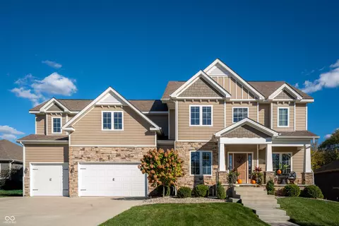 5229 Stonehaven Ln, Columbus, IN 47201