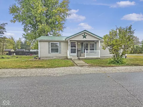 79 10th St SE, Linton, IN 47441