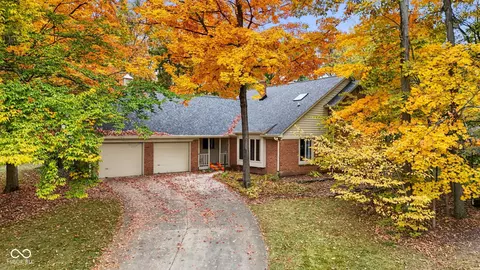 1505 Timber Ln, Greenwood, IN 46142