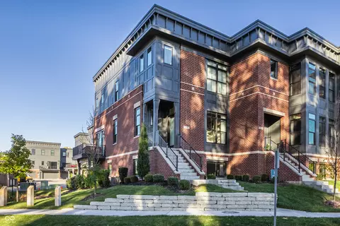 416 Monon Way Dr, Carmel, IN 46032