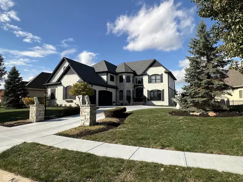 6668 Silver Creek Dr, Indianapolis, IN 46259