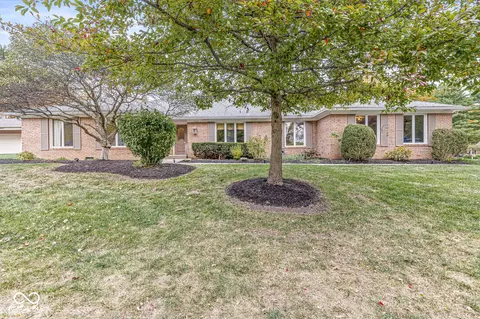 1502 Douglas Dr, Carmel, IN 46033