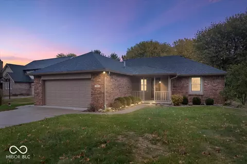 813 Morphis Ln, Greenwood, IN 46142