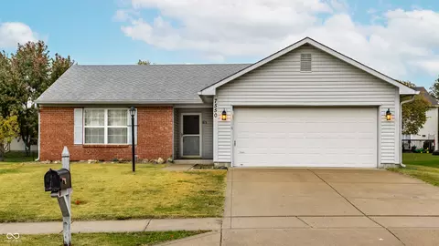 7550 Hidden Valley Ln, Indianapolis, IN 46239