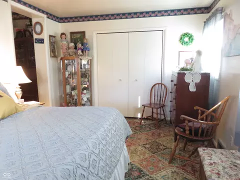 Bedroom - 910 E 2nd St, Madison, IN 47250 photo 1 of 3
