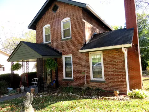 Exterior - 910 E 2nd St, Madison, IN 47250 photo 10 of 14