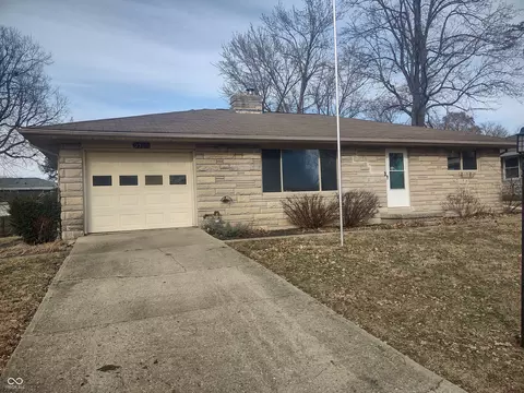 2508 E 35th St, Anderson, IN 46013