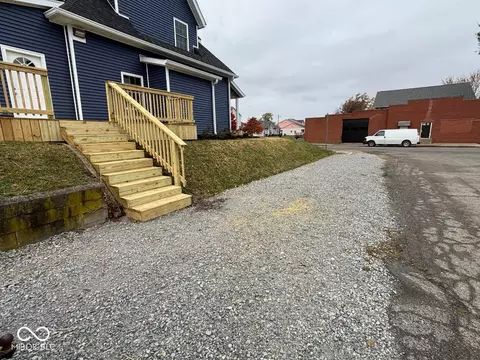 623 E Willard St, Muncie, IN 47302 photo 5