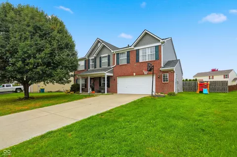 2352 S Logan Dr, New Palestine, IN 46163