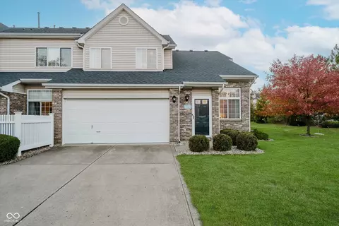 8292 Enclave Blvd, Fishers, IN 46038