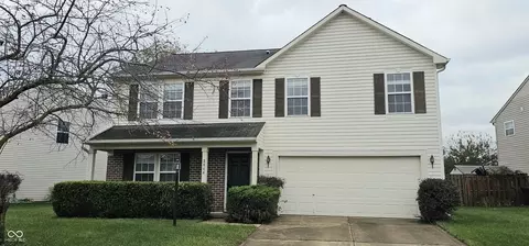 3044 Rolling Hill Dr, Columbus, IN 47201
