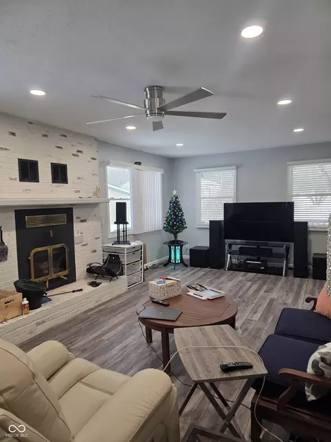 Living - 18080 E State Road 46, Hope, IN 47246 photo 1 of 4