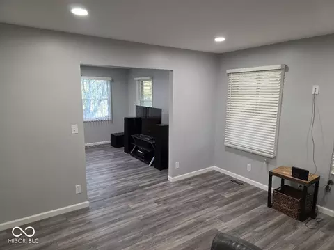 Living - 18080 E State Road 46, Hope, IN 47246 photo 3 of 4