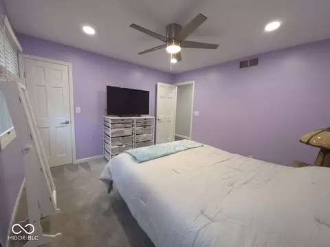Bedroom - 18080 E State Road 46, Hope, IN 47246 photo 2 of 6