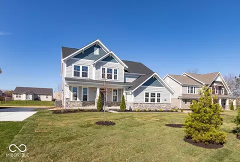 942 Apryl Dr, Greenwood, IN 46143