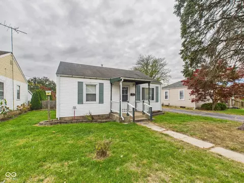 309 E 34th St, Anderson, IN 46013